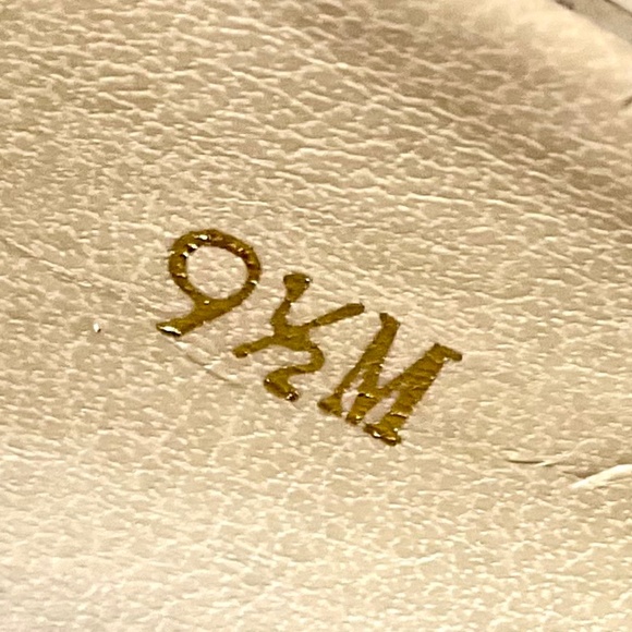 Vaneli Tilden Ecru Patent Leather Nude Colored Comfort Pumps Size 9.5M - Picture 8 of 14